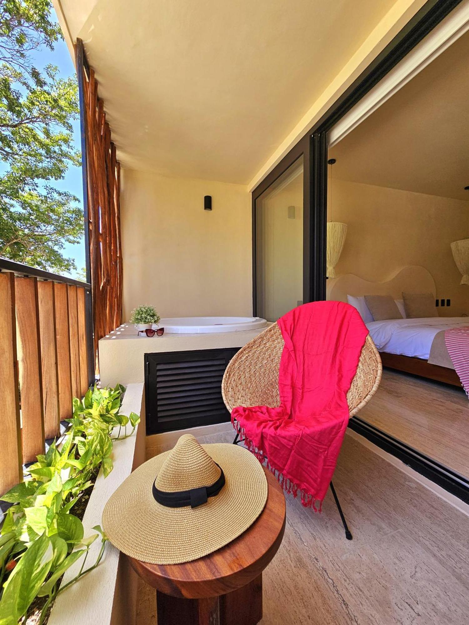 Loch Tulum Condos By Bunik Exteriör bild